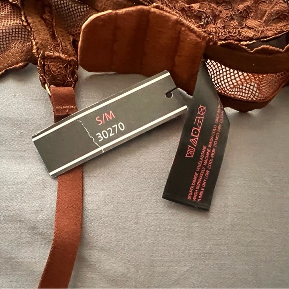NWT Vera Garter Belt small/medium - Picture 10 of 10